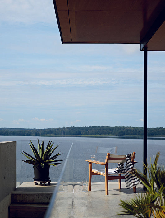 Djurö Lounge Armchair