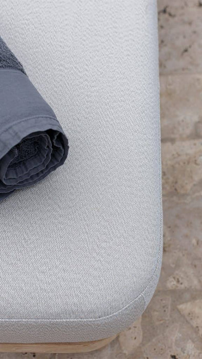 Skyline Design Krabi Daybed with Sunbrella Cushion