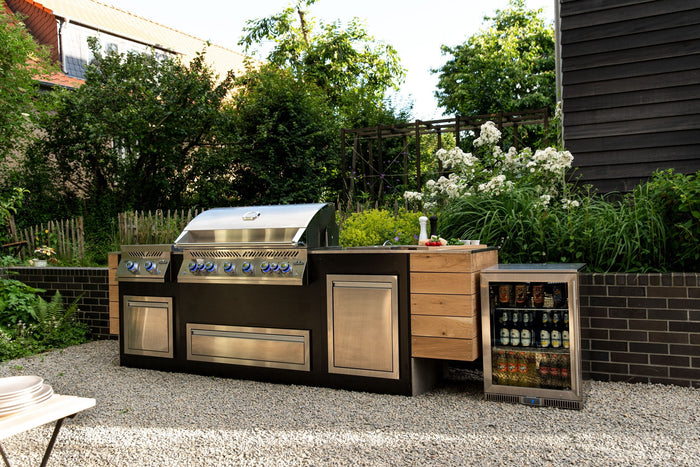Napoleon, Blaze, Solaire or Lion: Choosing a Built-In Grill Brand