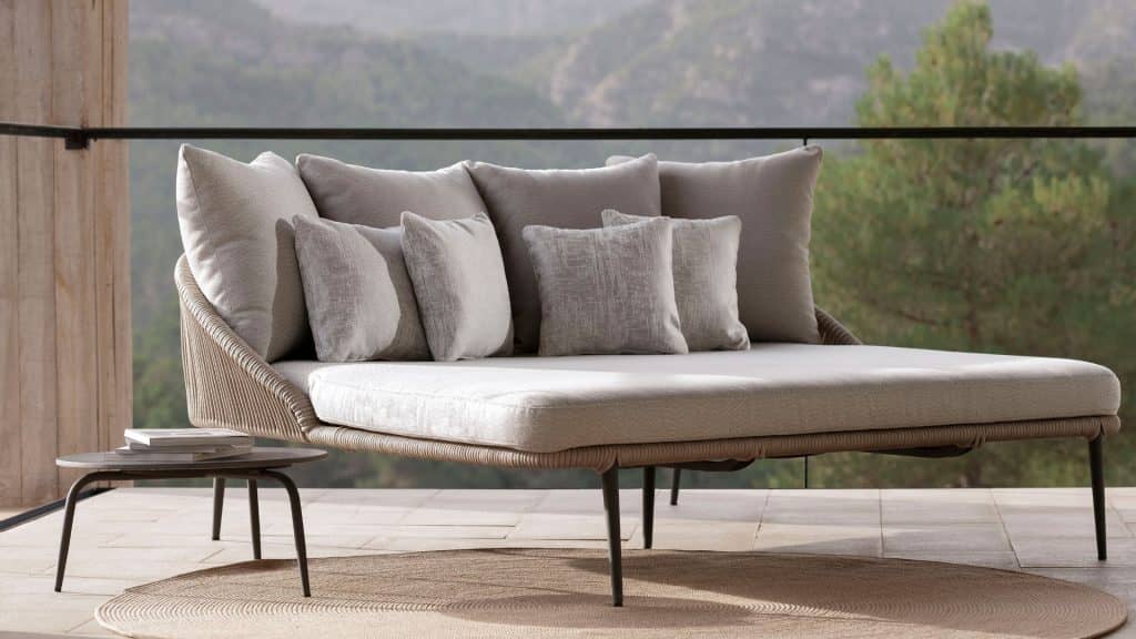 Skyline Design Rodona Daybed with Sunbrella Cushion