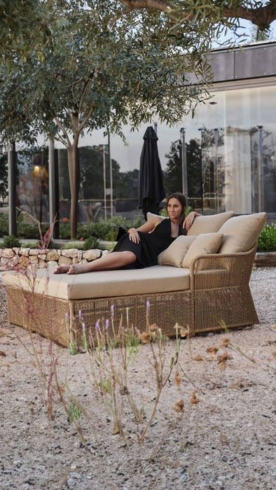 Skyline Design Calixto Daybed with Sunbrella Cushion