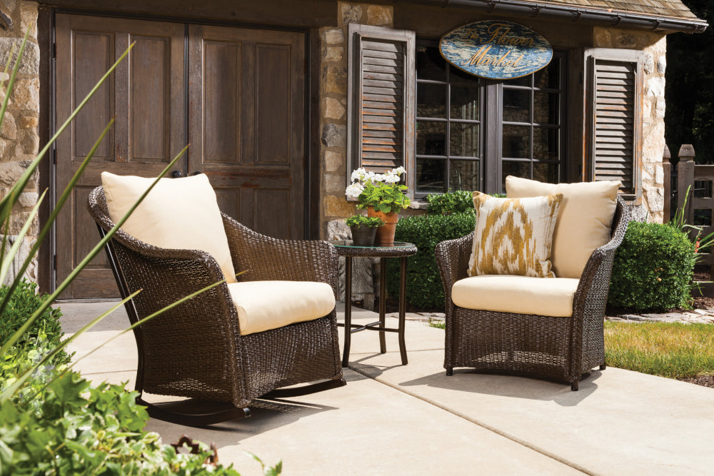 Lloyd Flanders Universal Loom 20" Round End Table