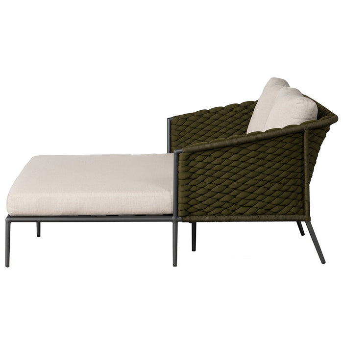 Lloyd Flanders Escape Daybed