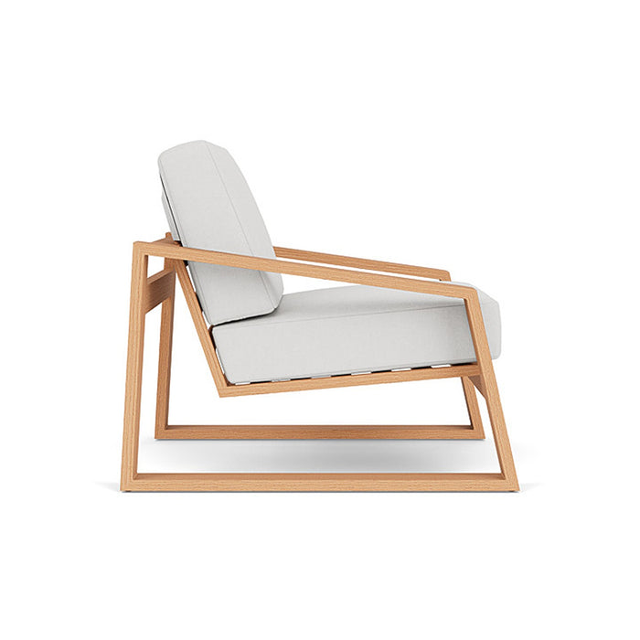 Lloyd Flanders Pursuit Lounge Chair in Toffee Cream Finish