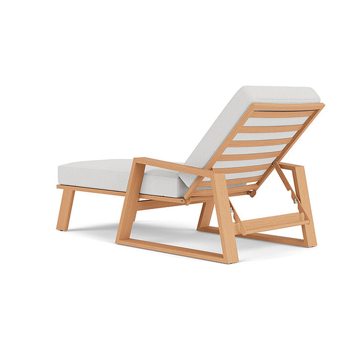 Lloyd Flanders Pursuit Pool Chaise in Toffee Cream Finish