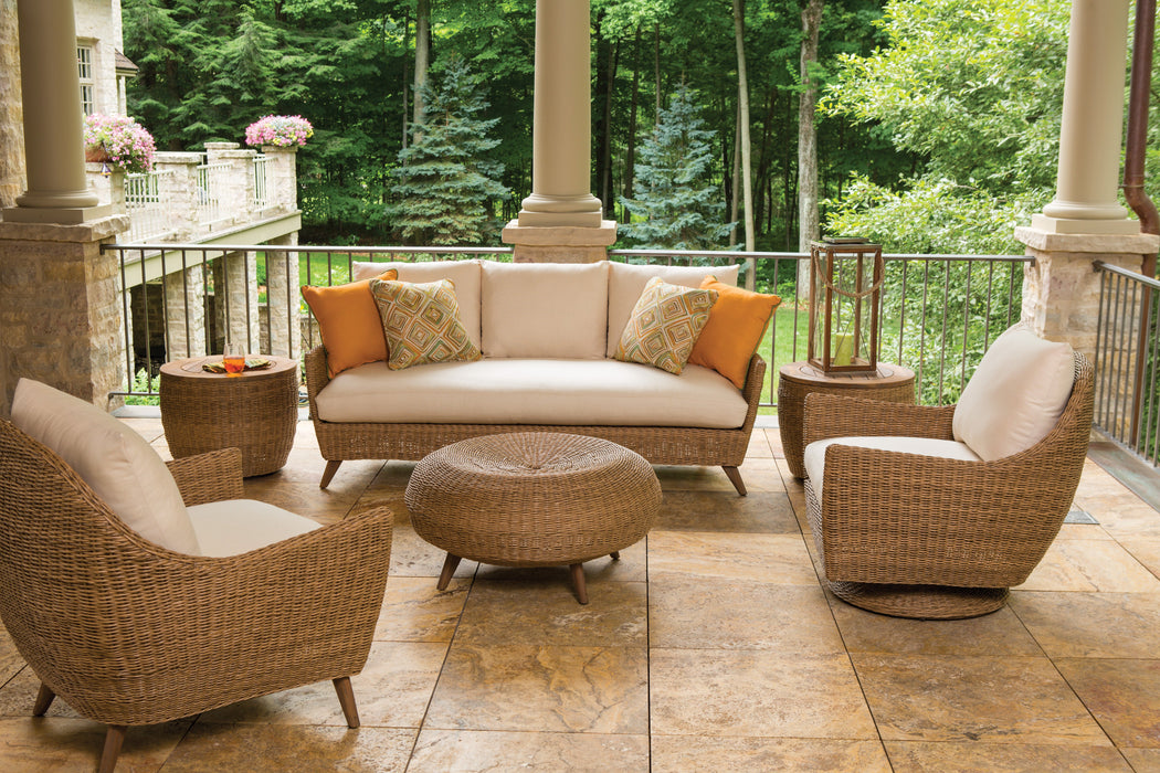 Lloyd Flanders Tobago 6-Piece Lounge Set with Swivel Rockers on a patio