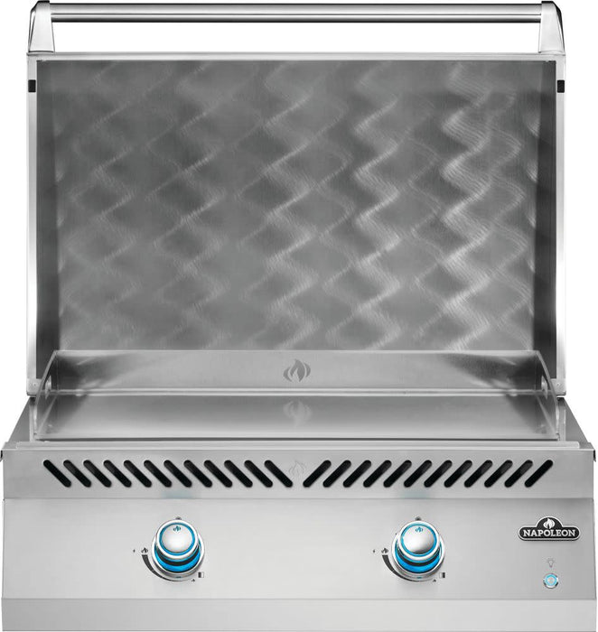 Built-In 700 Series 32 griddle with the lid open