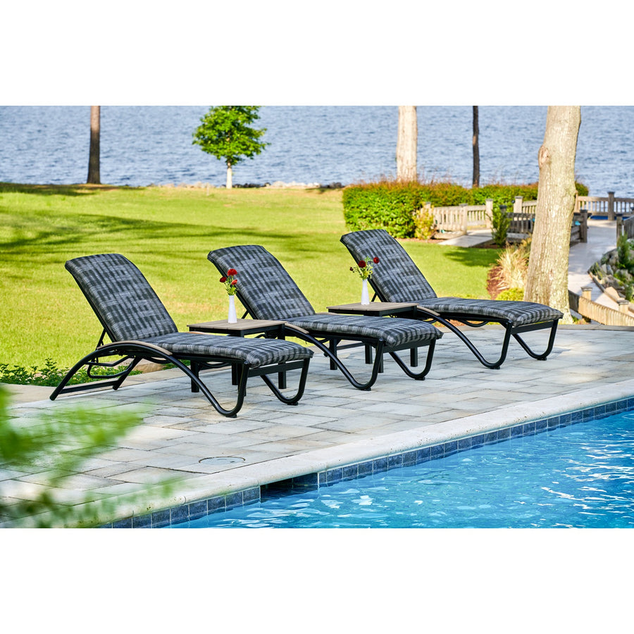 With Chaise Pads
