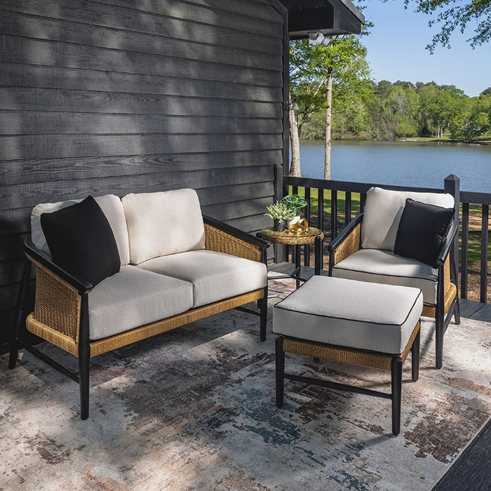 Lloyd Flanders Galloway Lounge Chair