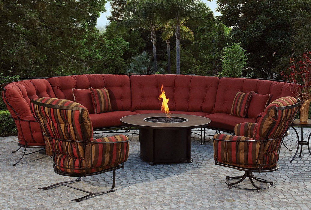OW Lee Monterra 4-Piece Curved Sectional Set