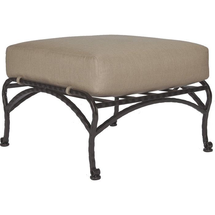 OW Lee San Cristobal Ottoman