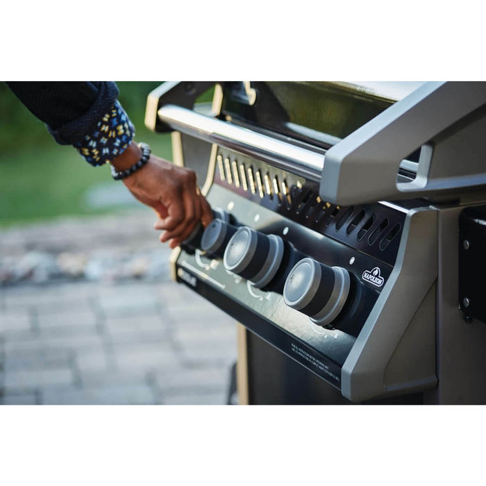 Napoleon Rogue 425 Propane Gas Grill W/Range Side Burner Black