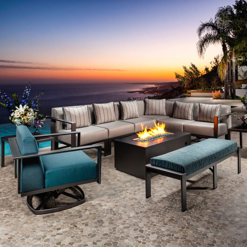 Studio Swivel Rocker Lounge Chair