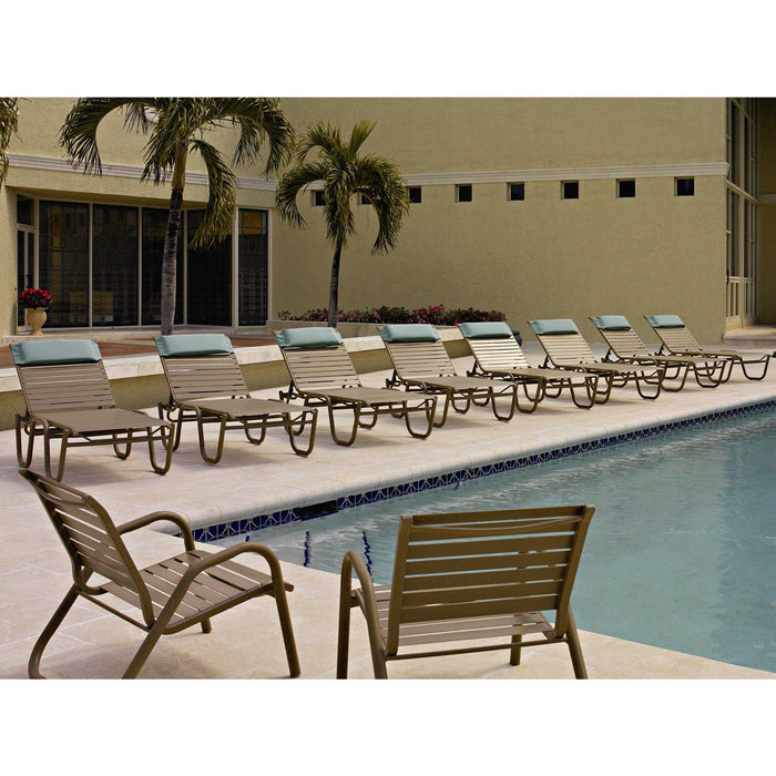 Telescope Casual Attachable Pillow