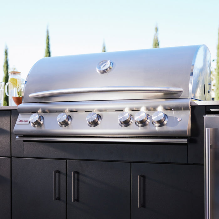 Blaze Premium LTE+ 40" built-in gas grill, outdoors