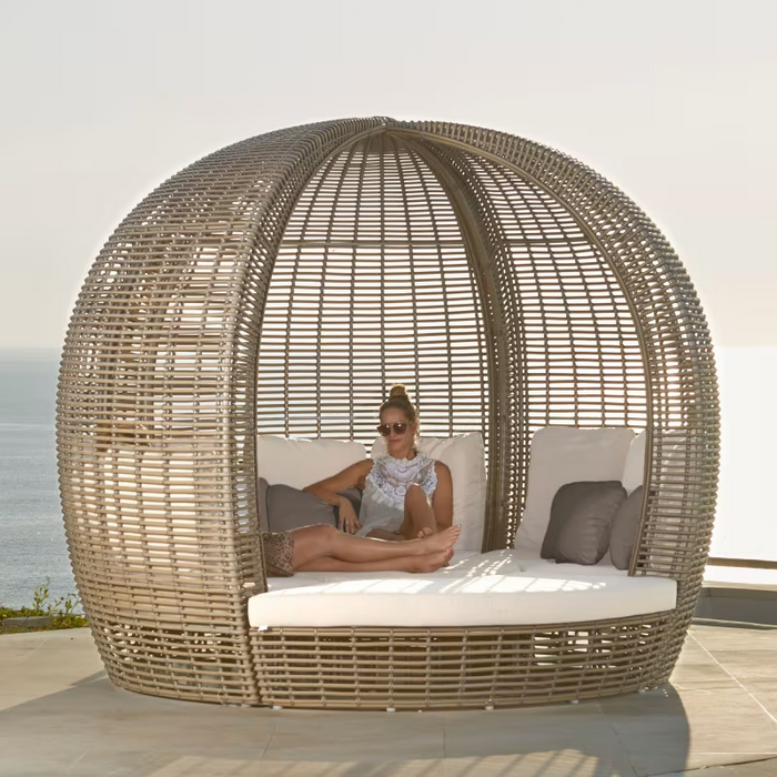 Skyline Design Halo Daybed with Sunbrella Cushions