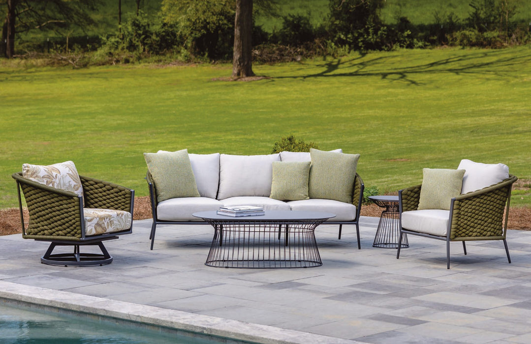 Lloyd Flanders Escape 3-Piece Seating Set shown in the Lloyd Flanders 2027 catalog