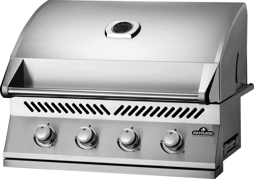 Napoleon Built-In 500 Series 32 inch gas grill, angled view