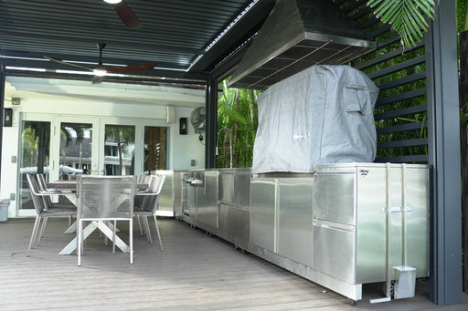 Tagwood COVE05 cover in an outdoor kitchen
