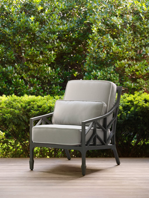 Woodard boxed kidney pillow on a Woodard lounge chair