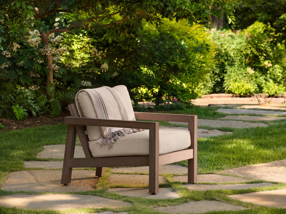 Woodard Sierra lounge chair in Bark NexTeak