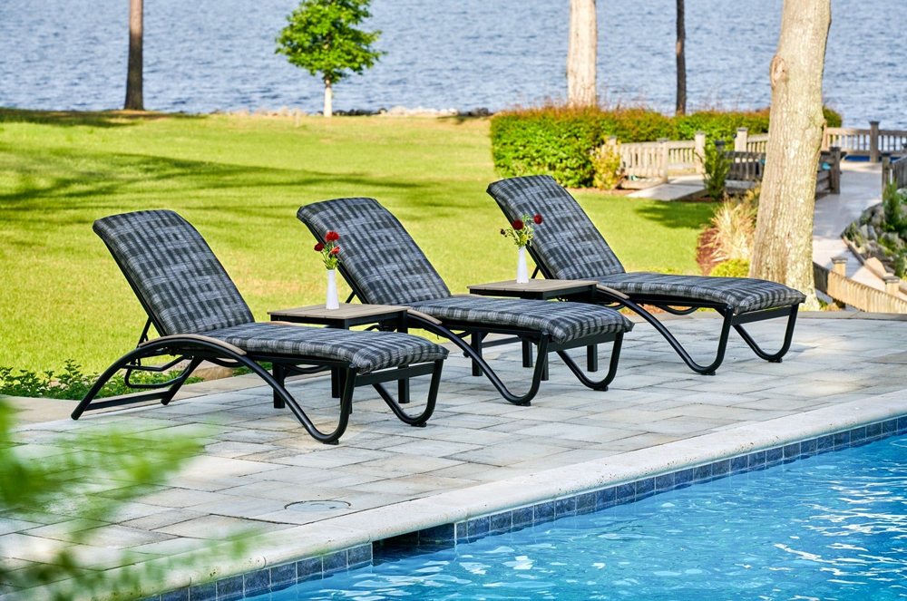Dark frame, chaise pads