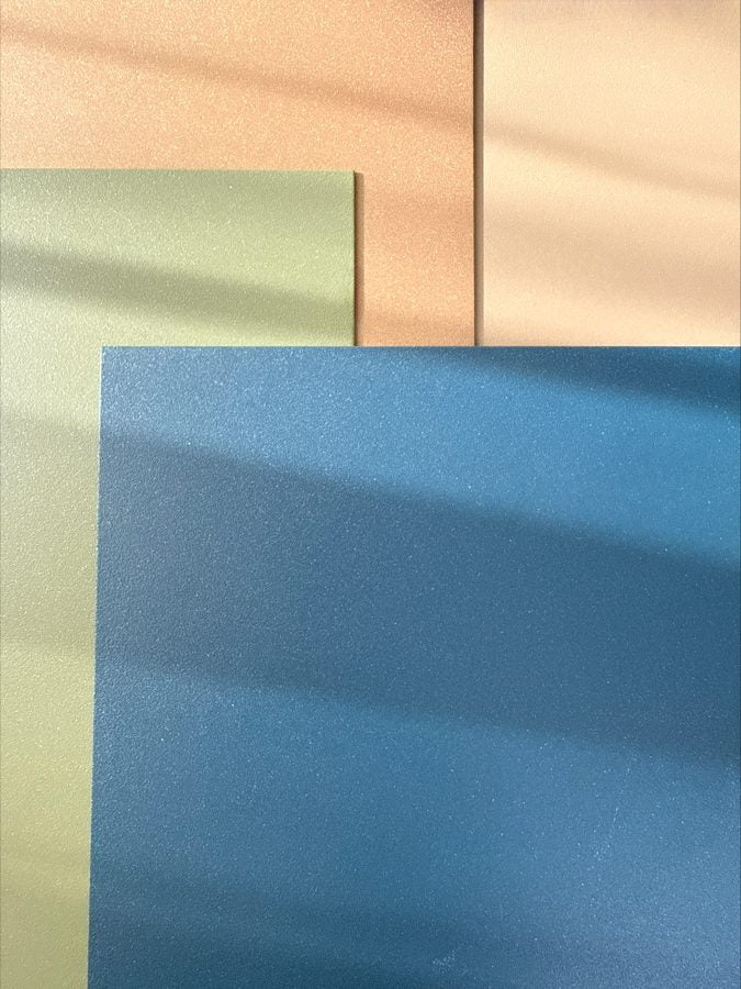 OW Lee newer finish chips, including green and blue