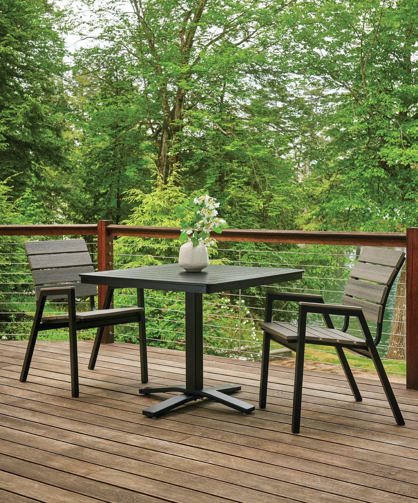 Bazza bistro for two on the deck